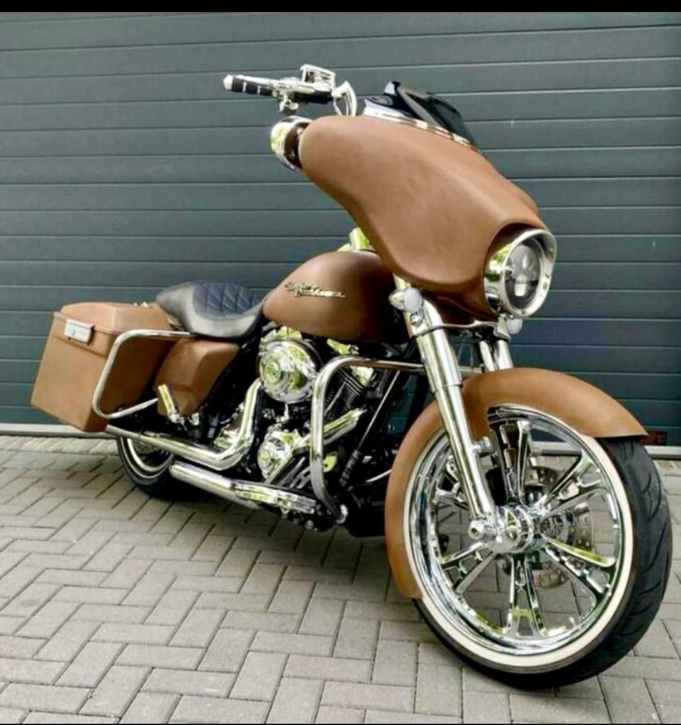 Harley Davidson Electra Glide Classic FLHTC, 2 cilinders, 1690 cc, Occasion, Particulier