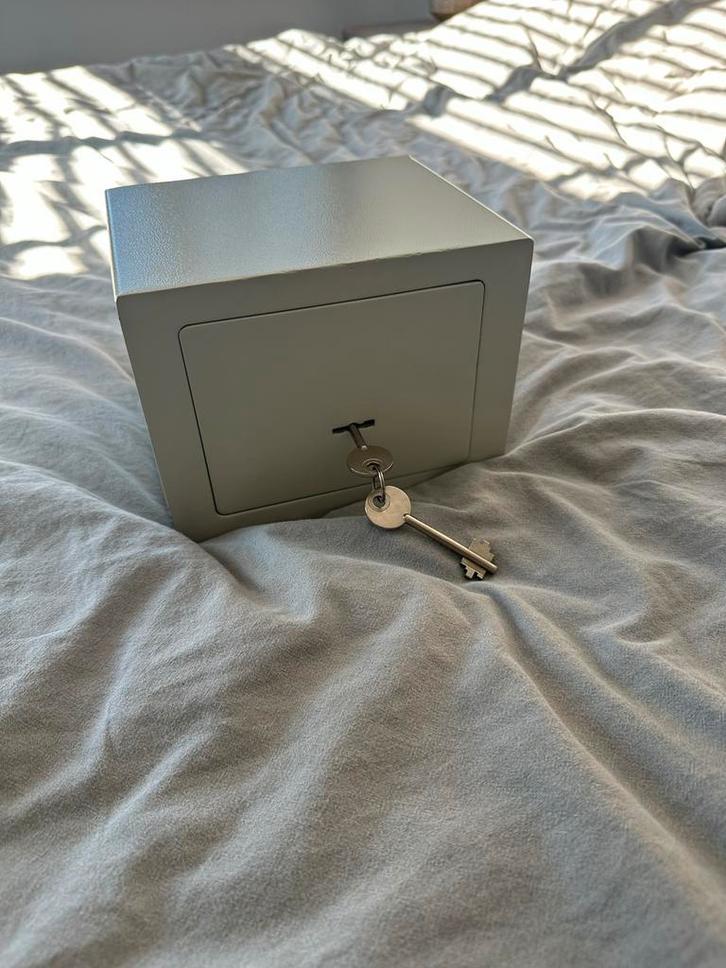 Compacte Brandveilige Kluis met Sleutels en Bevestigingsbout, Huis en Inrichting, Brandblussers en Brandkasten, Gebruikt, Brandkast