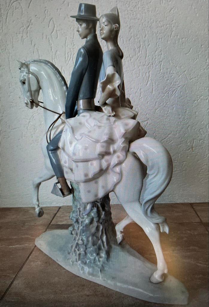 Prachtig Lladro Spaans porselein: Paard met man en vrouw, Ophalen of Verzenden