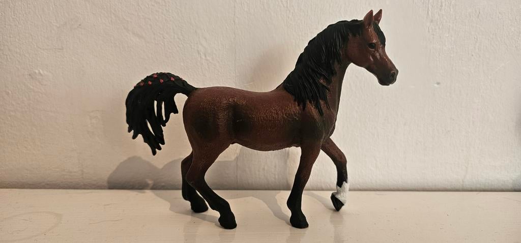 Exclusieve Schleich Arabier Hengst Kamil, Ophalen of Verzenden, Zo goed als nieuw, Paard, Beeldje of Figuurtje