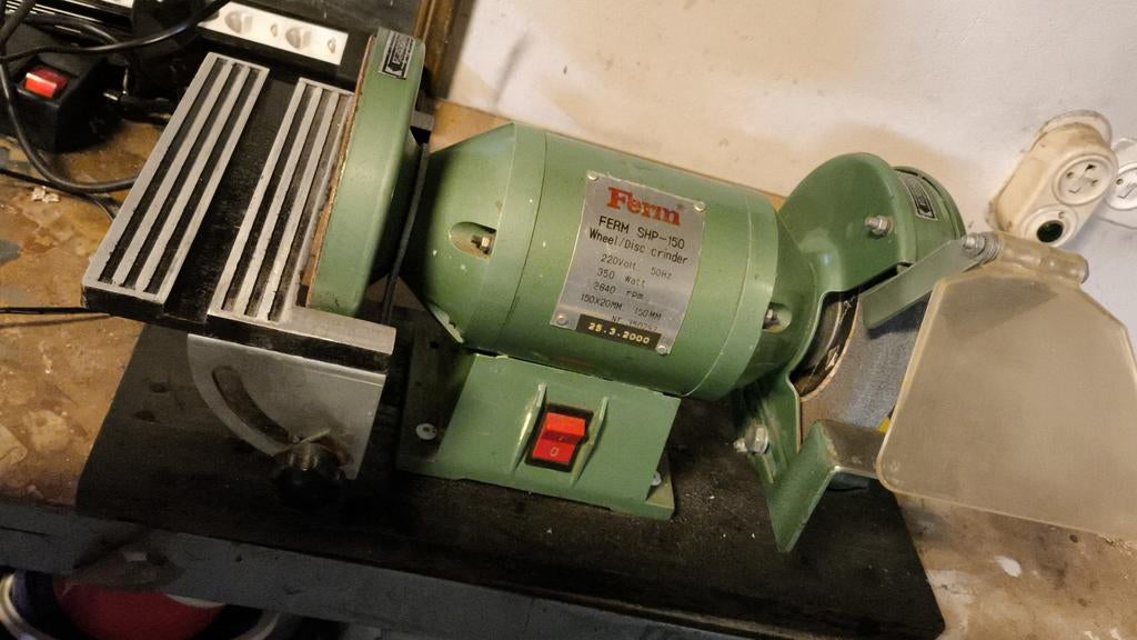 Krachtige Ferm slijpmachine met schuurschijf en plateau, Ophalen