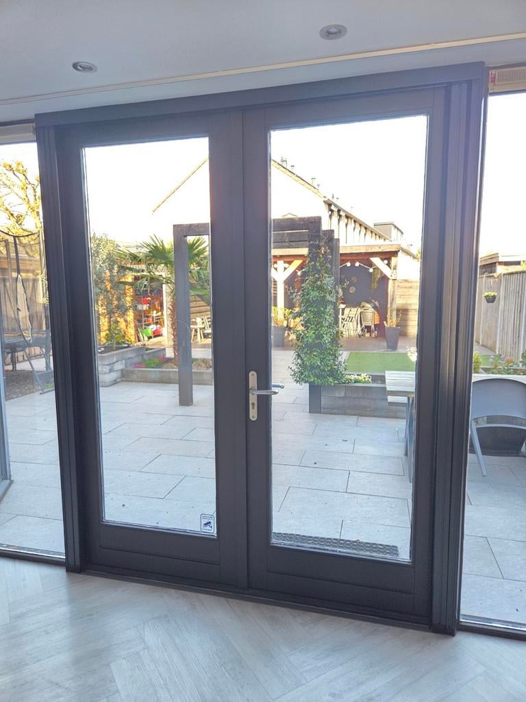 Openslaande deuren, incl. Passende Hordeur, Doe-het-zelf en Verbouw, Kozijnen en Schuifpuien, Kunststof, Zo goed als nieuw, Schuifpui