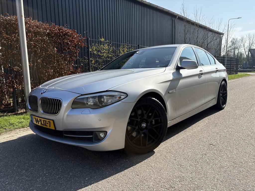 BMW 5 Serie 520i Executive / AUTOMAAT / NAVI / CRUISE / AIRC, Automaat, Euro 5, Achterwielaandrijving, Gebruikt