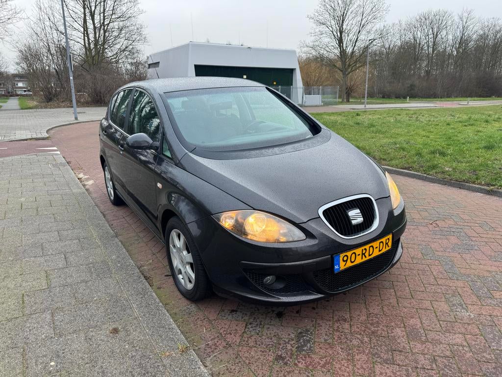 Seat Toledo 2.0 16V 110KW 2005 Zwart Airco! NAP!, Auto's, Seat, Voorwielaandrijving, 1374 kg, 4 cilinders, 1984 cc