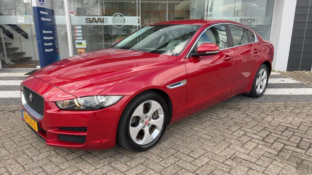 Jaguar XE 2.0 Portfolio (bj 2015, automaat), Auto's, Jaguar, Euro 6, 4 cilinders, XE, Sedan