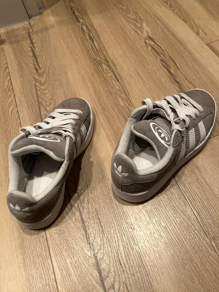 Adidas sneaker schoen maat 37, Ophalen, Adidas, Gebruikt, Meisje