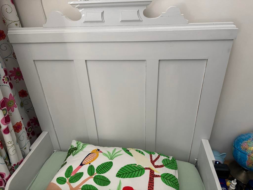 Brocante twijfelaarbed 90x190 cm met lattenbodem en matras, 85 tot 100 cm, Gebruikt, Ophalen of Verzenden, Lattenbodem