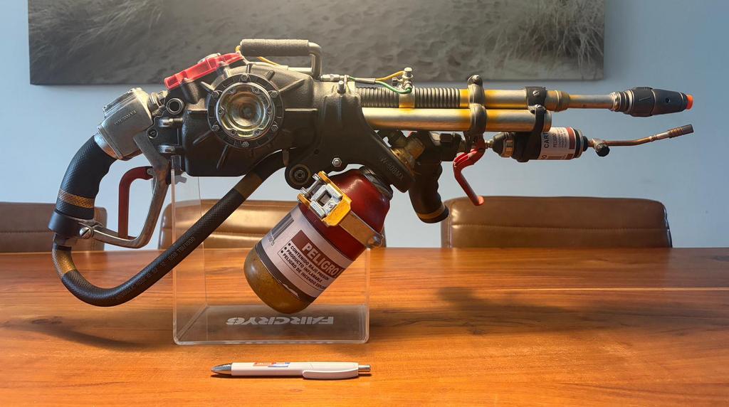 Far Cry 6 Limited Edition “TOSTADOR" Flamethrower, Ophalen, Zo goed als nieuw
