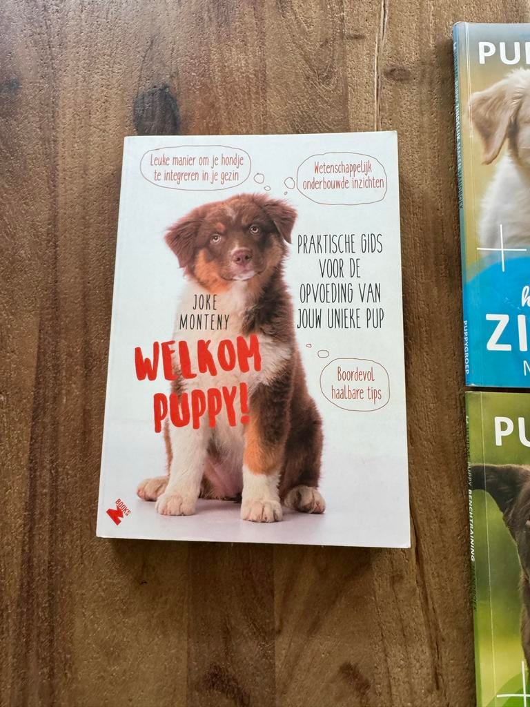 Welkom Puppy! Boek over puppy training en gedrag, Ophalen of Verzenden, Zo goed als nieuw, Honden