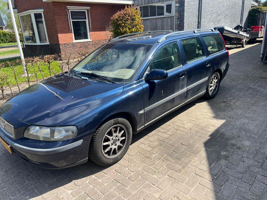 volvo v70 2001, Voorwielaandrijving, Beige, Blauw, Stationwagon