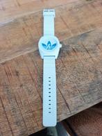 Adidas horloge wit met blauw logo, Ophalen of Verzenden