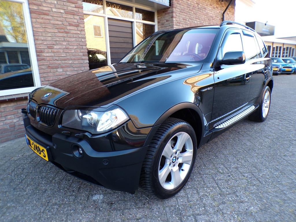 BMW X3 3.0i Executive Autmaat / Leder / Xenon, Auto's, BMW, Automaat, Gebruikt, 2000 kg, Zwart