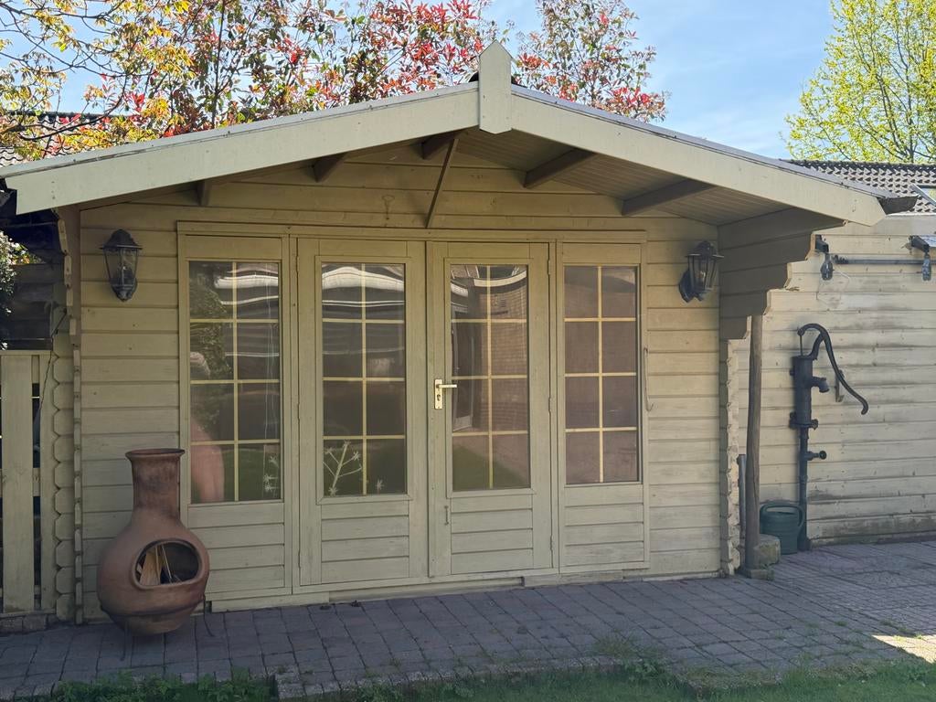 Schuurtje met extra ruimte voor kliko's, Ophalen, Gebruikt, 3 ramen of meer, 250 tot 500 cm