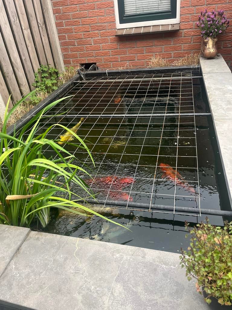 Polyester vijverbak met 3-kamer filter en UV lamp, Verzenden, Gebruikt