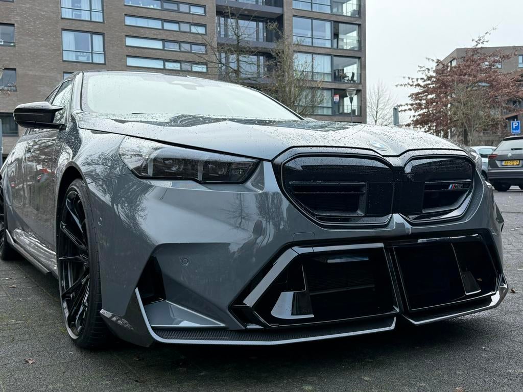 BMW M5 G90/G99 Front spoiler M-performance, full dry Carbon, Ophalen of Verzenden