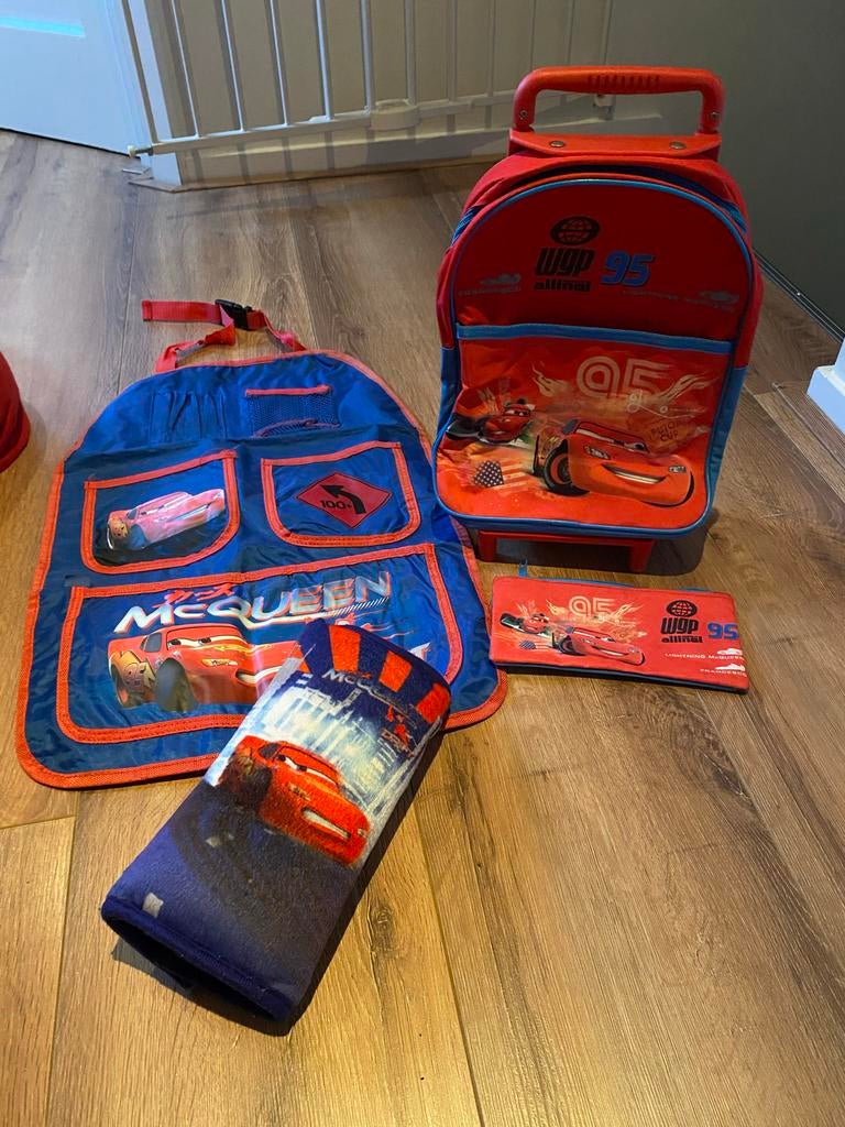 Cars Lightning McQueen set: rugzak, organizer  en etui, Ophalen of Verzenden, Zo goed als nieuw, Jongen