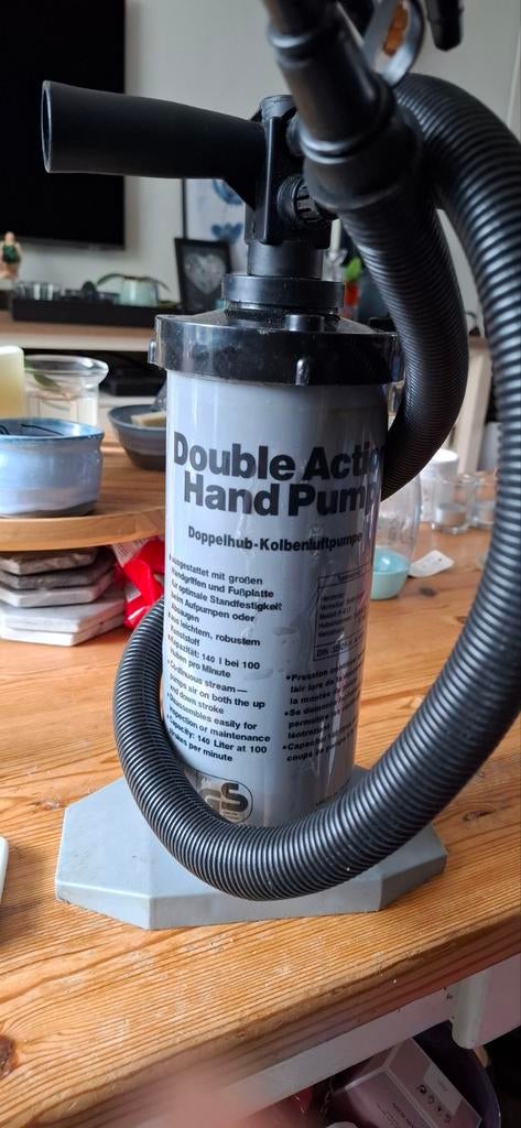 Pomp double action, Caravans en Kamperen, Ophalen