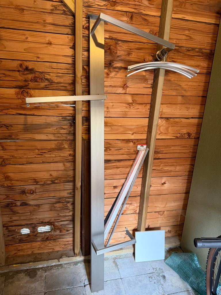 Kapstok met hangers en haakjes. En bijpassende spiegel, Huis en Inrichting, Woonaccessoires | Kapstokken, Ophalen, Metaal, Wandkapstok