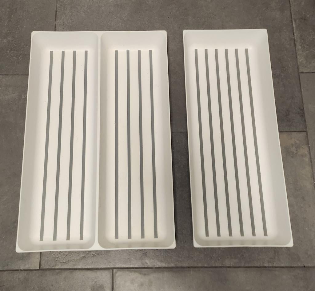 2x Ikea Variera Bestekbak, Huis en Inrichting, Keuken | Keukenbenodigdheden, Gebruikt, Ophalen of Verzenden