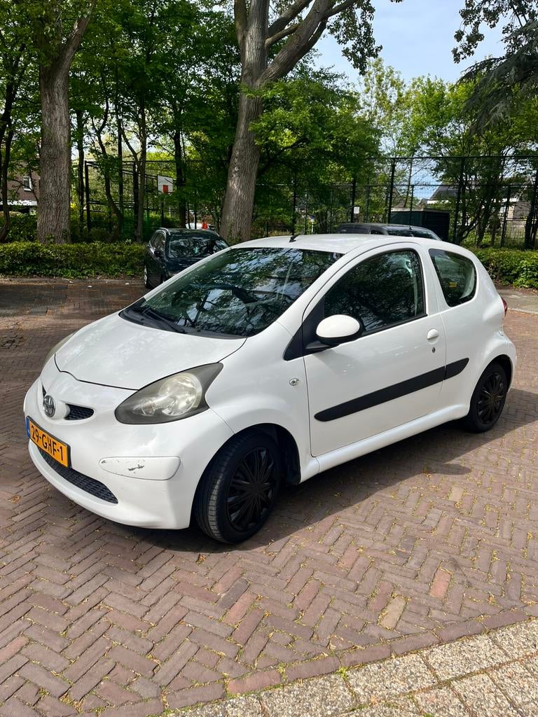 Toyota Aygo 1.0 VVT-i ( 2008 ) — Zuinig, Auto's, Voorwielaandrijving, 4 cilinders, 400 kg, Origineel Nederlands