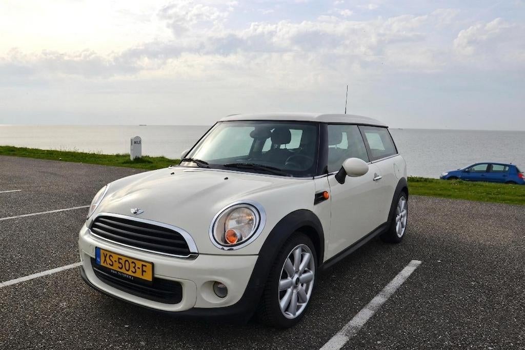 Mini Clubman 1.6 2011 Wit, Auto's, Mini, Voorwielaandrijving, Stof, 4 cilinders, 4 stoelen