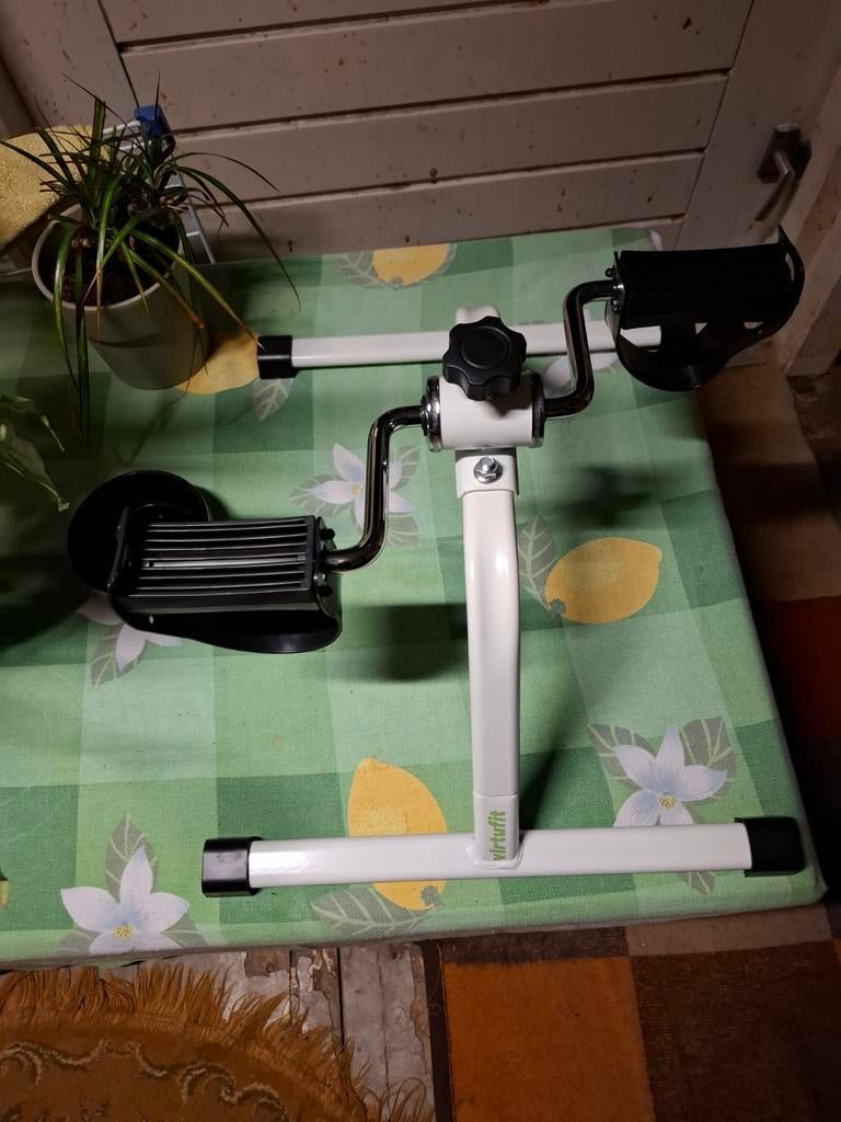 Compacte Fiets Trainer - Ideaal voor Thuisgebruik, Sport en Fitness, Fitnessmaterialen, Ophalen of Verzenden, Gebruikt, Benen