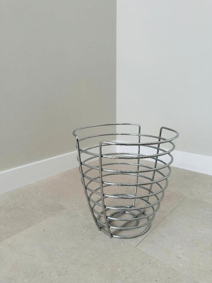 Diverse chromen schalen te koop, Huis en Inrichting, Woonaccessoires | Schalen en Manden, Zo goed als nieuw, Schaal, Rond, Overige materialen