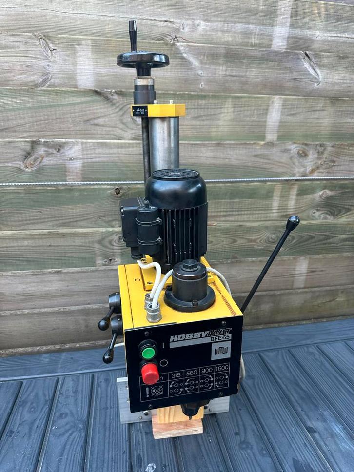 Hobbymat freeskolom, Doe-het-zelf en Verbouw, Draaibanken, Zo goed als nieuw, Freesbank, Ophalen