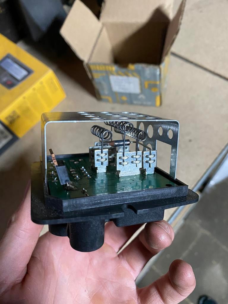 Renault Kachelweerstand Module - 9000947, Auto-onderdelen, Elektronica en Kabels, Ophalen of Verzenden