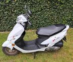 Peugeot V-clic Scooter, met kettingslot, Fietsen en Brommers, Verzenden, Gebruikt, Benzine, Overige modellen