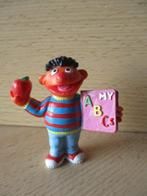 Sesamstraat Ernie kunststof poppetje Applause 6cm met ABC's, Ophalen of Verzenden, Gebruikt