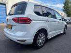 Volkswagen Touran 2.0 TDI SCR COMFORTLINE AUTOMAAT 6-TRAPS, Stof, 4 cilinders, 150 pk, Wit