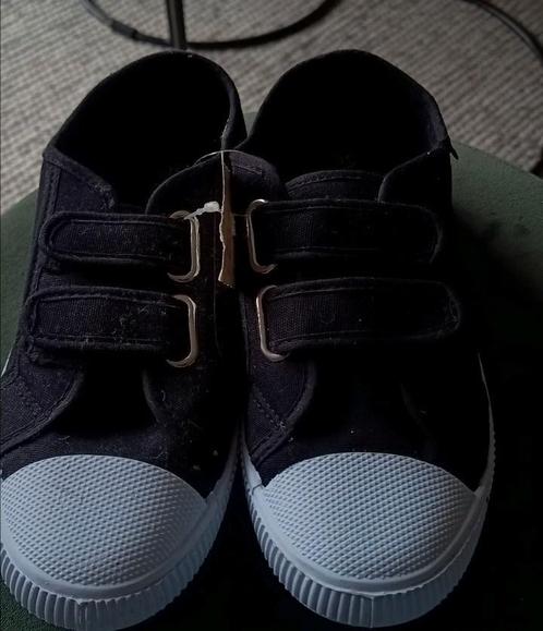 Nieuw: Gymschoenen unisex met klittenband maat 35, Kinderen en Baby's, Kinderkleding | Schoenen en Sokken, Zo goed als nieuw, Jongen of Meisje