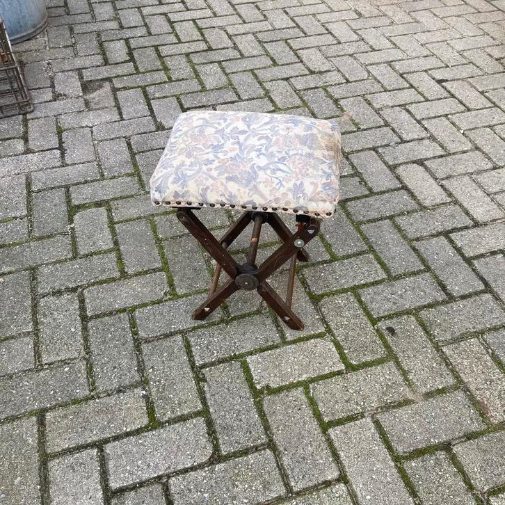 Vintage Inklapbaar Voetenbankje, Antiek en Kunst, Curiosa en Brocante, Ophalen