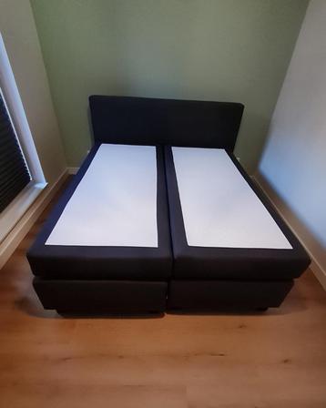 boxspring Karlsson Arendal Kvadrat vlak gestoffeerde matras beschikbaar voor biedingen