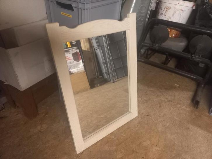 Spiegel met houten rand, Huis en Inrichting, Woonaccessoires | Spiegels, Gebruikt, 50 tot 75 cm, Minder dan 100 cm, Rechthoekig