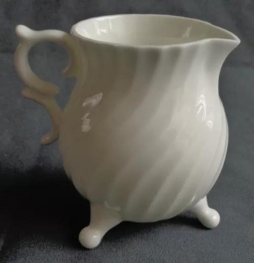 GOEDEWAAGEN BONE CHINA melkkan roomkan H7,5xO6,5cm 13cl crea, Huis en Inrichting, Keuken | Servies, Zo goed als nieuw, Overige typen