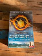 Divergent - Veronica Roth (deel 1), Ophalen of Verzenden, Zo goed als nieuw, Veronica Roth