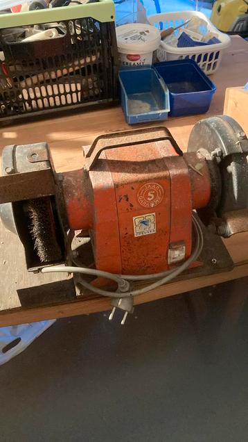 Goed werkende slijpmachine. Creusen 275 W beschikbaar voor biedingen