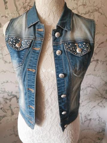 Gilet met steentjes en studs (XS/S)   beschikbaar voor biedingen