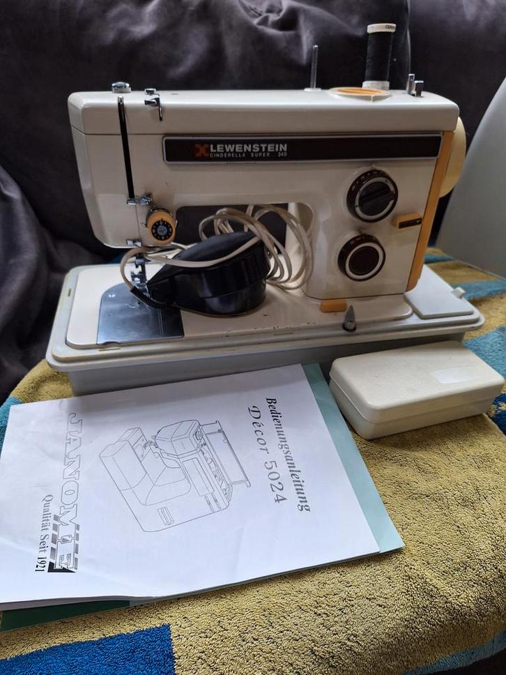Lewenstein Cinderella Super 340 Naaimachine, Hobby en Vrije tijd, Naaimachines en Toebehoren, Gebruikt, Naaimachine, Lewenstein