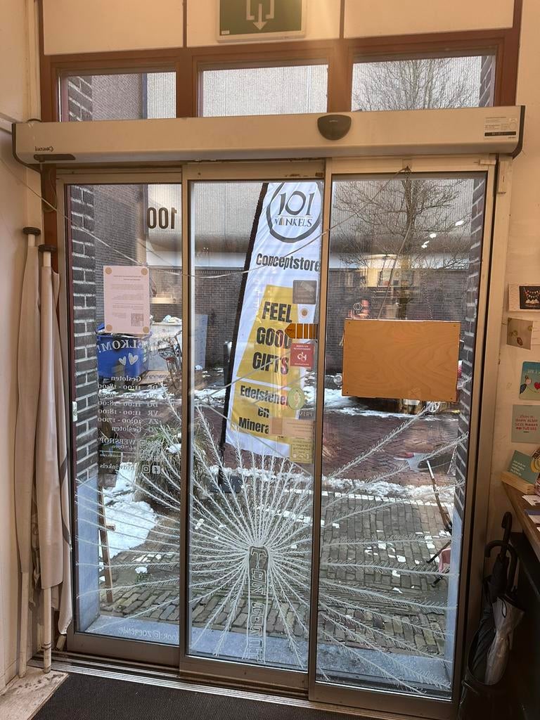 Winkel schuifdeur  Besam assa abloy, Ophalen