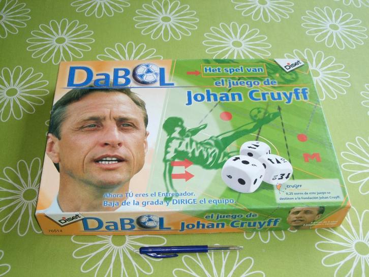 Dabol - het spel van Johan Cruijff, Hobby en Vrije tijd, Gezelschapsspellen | Bordspellen, Gebruikt, Een of twee spelers, Ophalen of Verzenden