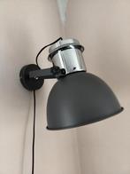 Mooie wandlamp donkergrijs, Huis en Inrichting, Ophalen, Zo goed als nieuw