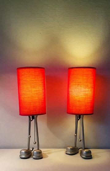 Twee Tarogo lampjes beschikbaar voor biedingen