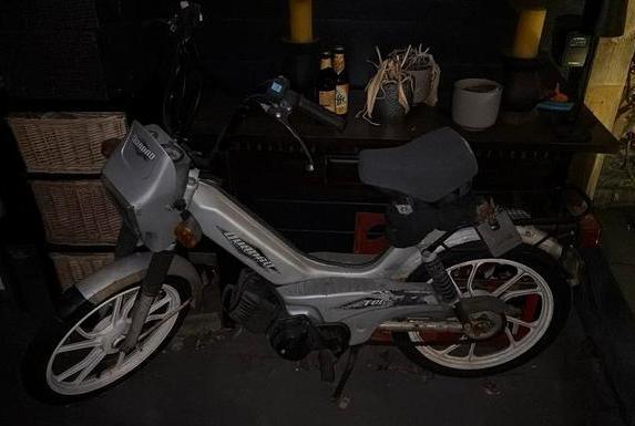 Tomos brommer Quadro Grijs, Fietsen en Brommers, Brommers | Tomos, Gebruikt, Quadro, Maximaal 25 km/u, Ophalen