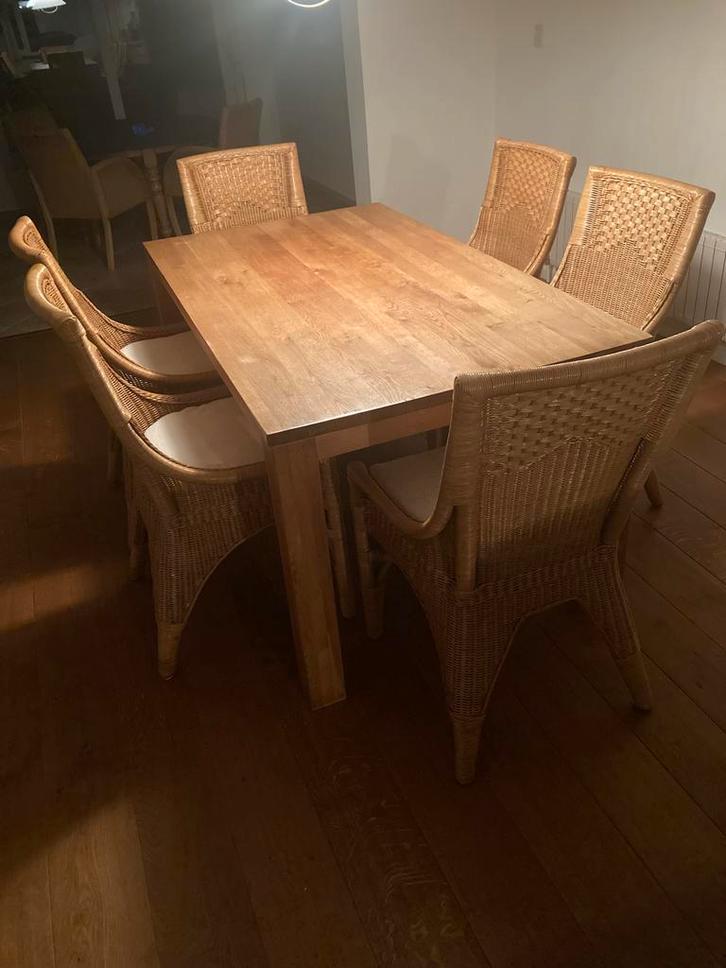 Eettafel met 6 rieten stoelen - Prima staat!, Huis en Inrichting, Stoelen, Zo goed als nieuw, Vijf, Zes of meer stoelen, Hout