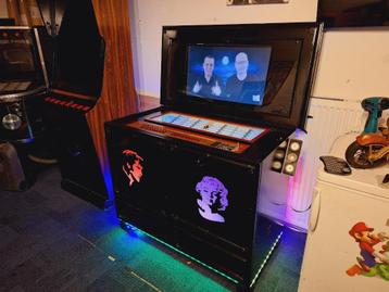 Digitale jukebox in Wurlitzer Tarock kabinet beschikbaar voor biedingen
