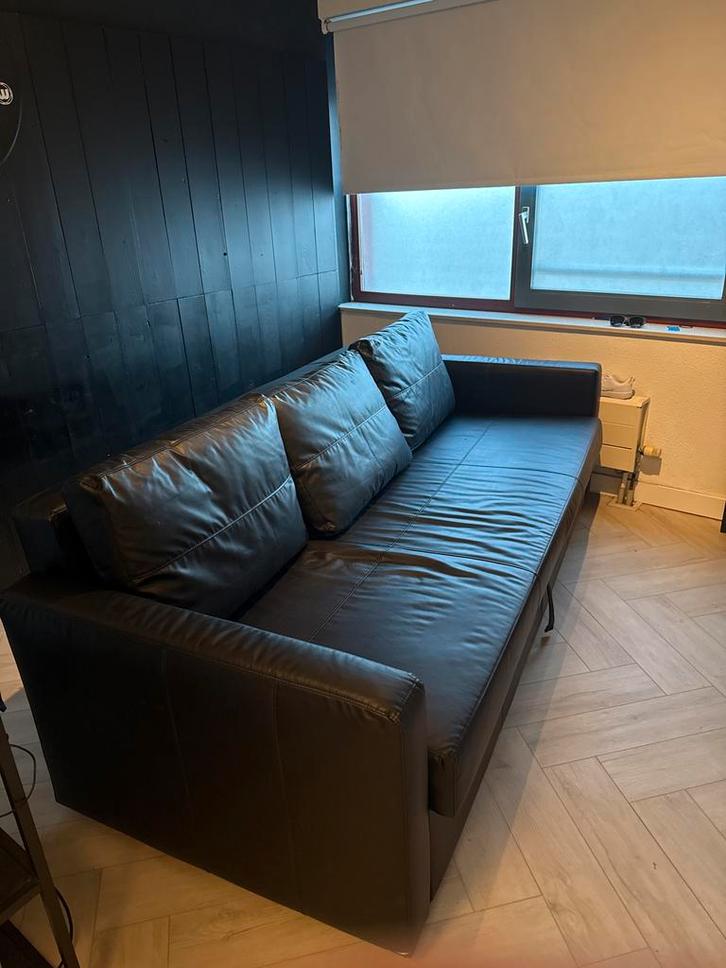 Zwarte Slaapbank - Ideaal voor logees!, Huis en Inrichting, Banken | Bankstellen, Gebruikt, Rechte bank, Driepersoons, 200 tot 250 cm