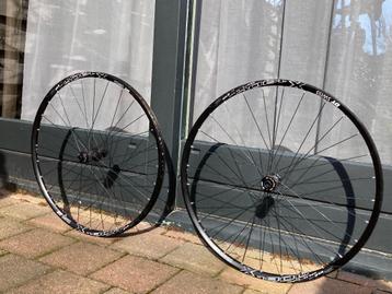 DT Swiss X1900 Spline 27.5 beschikbaar voor biedingen